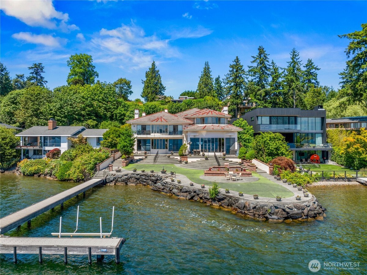 6669 N NE Windermere Road, Seattle, WA 98115