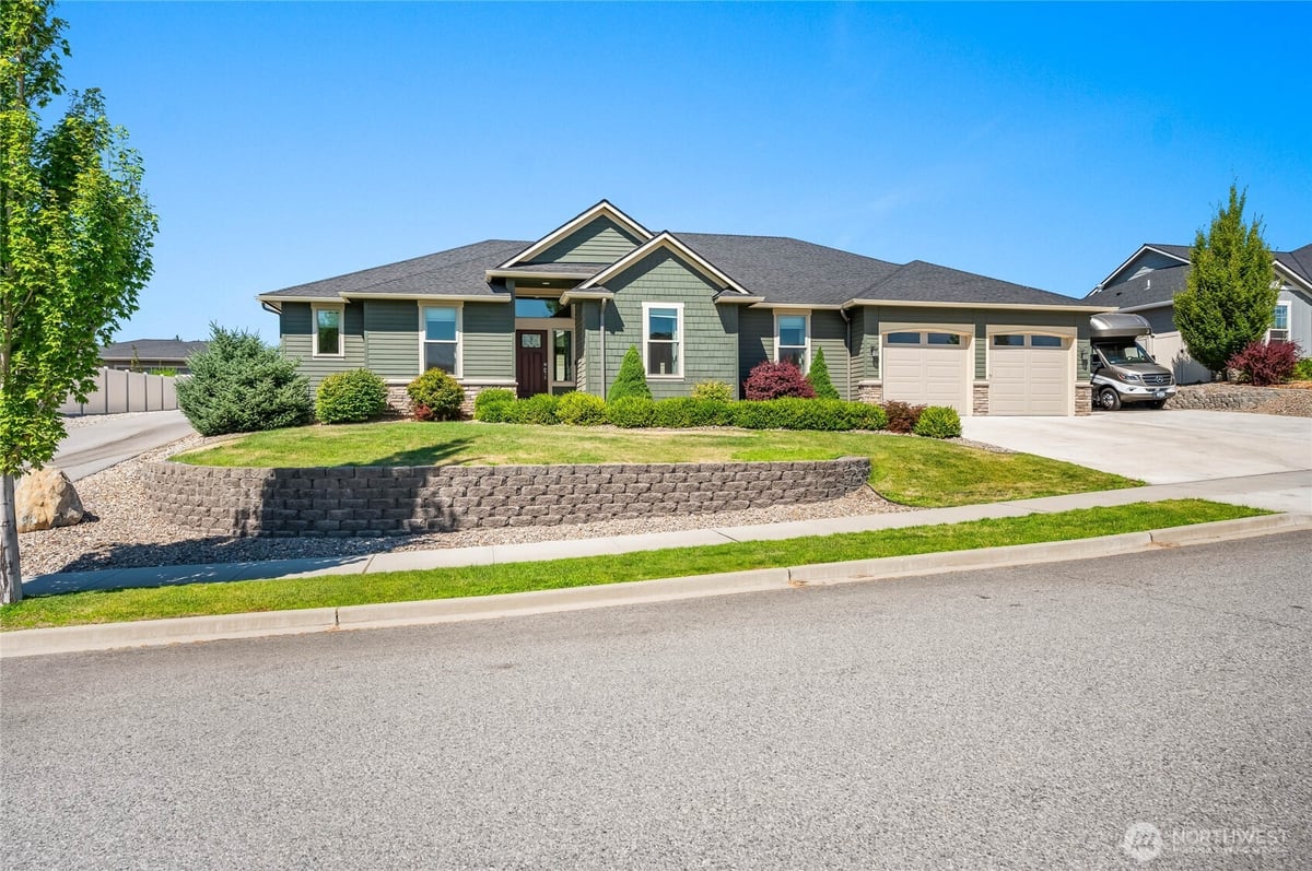 3516 Dianna Way, Wenatchee, WA 98801