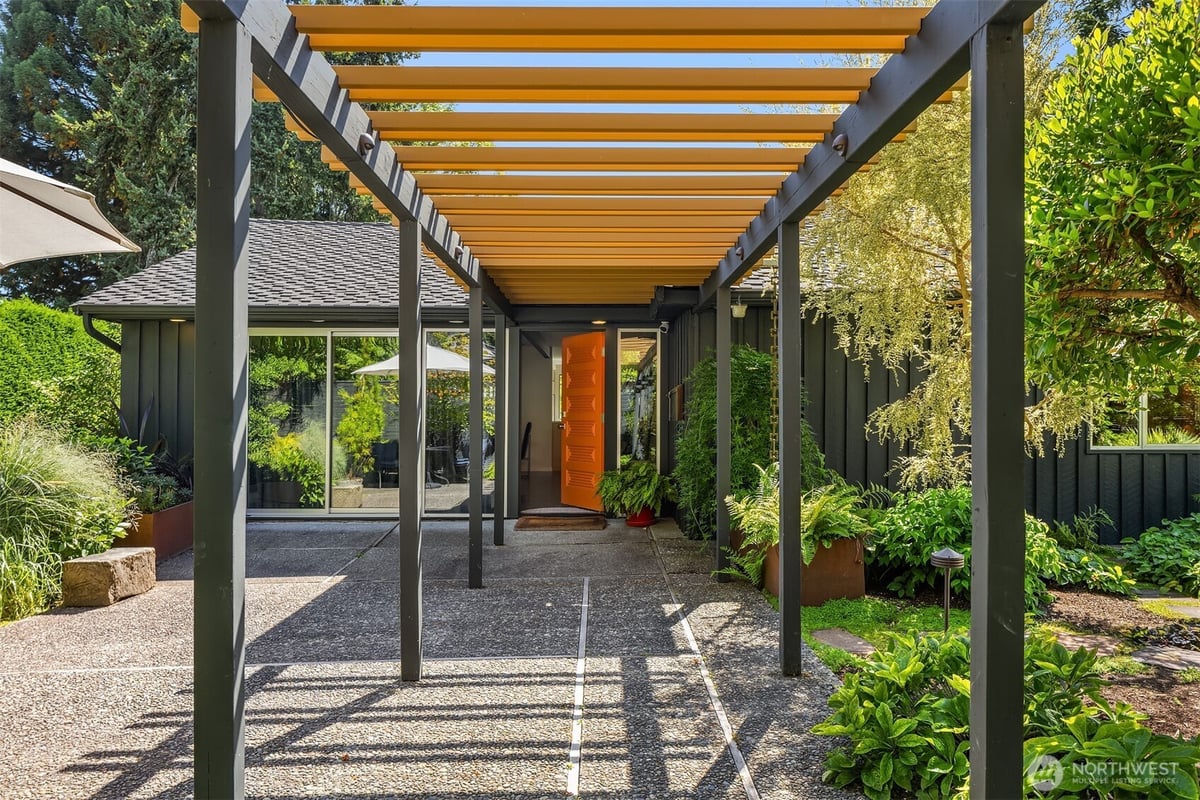5159 NE 55th Street, Seattle, WA 98105