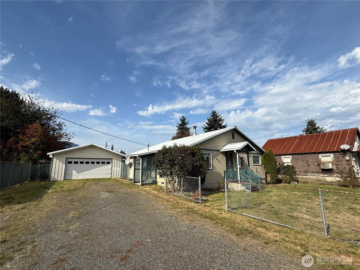 625 S Emens, Darrington, WA 98241