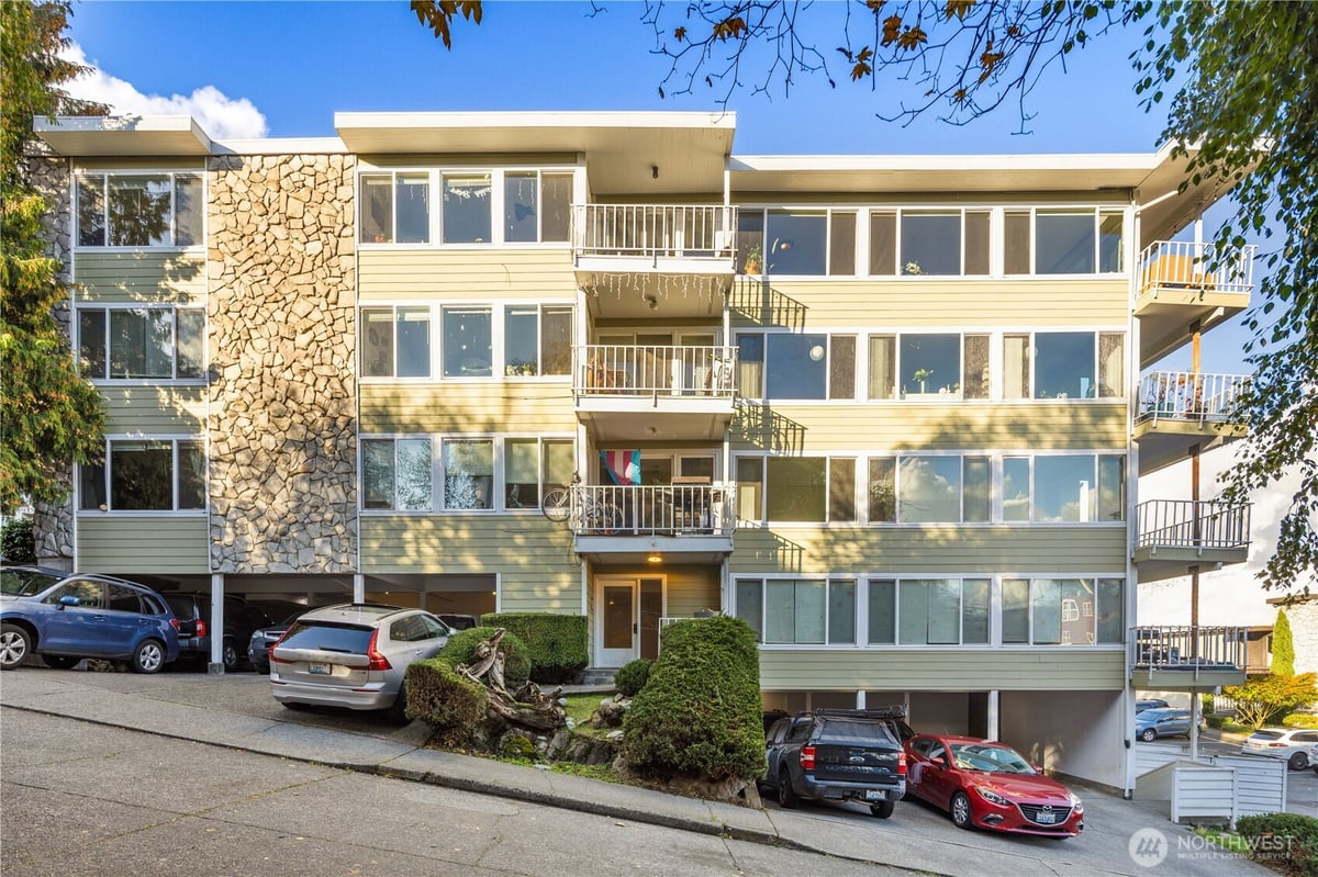 3600 25th Avenue W, Seattle, WA 98199