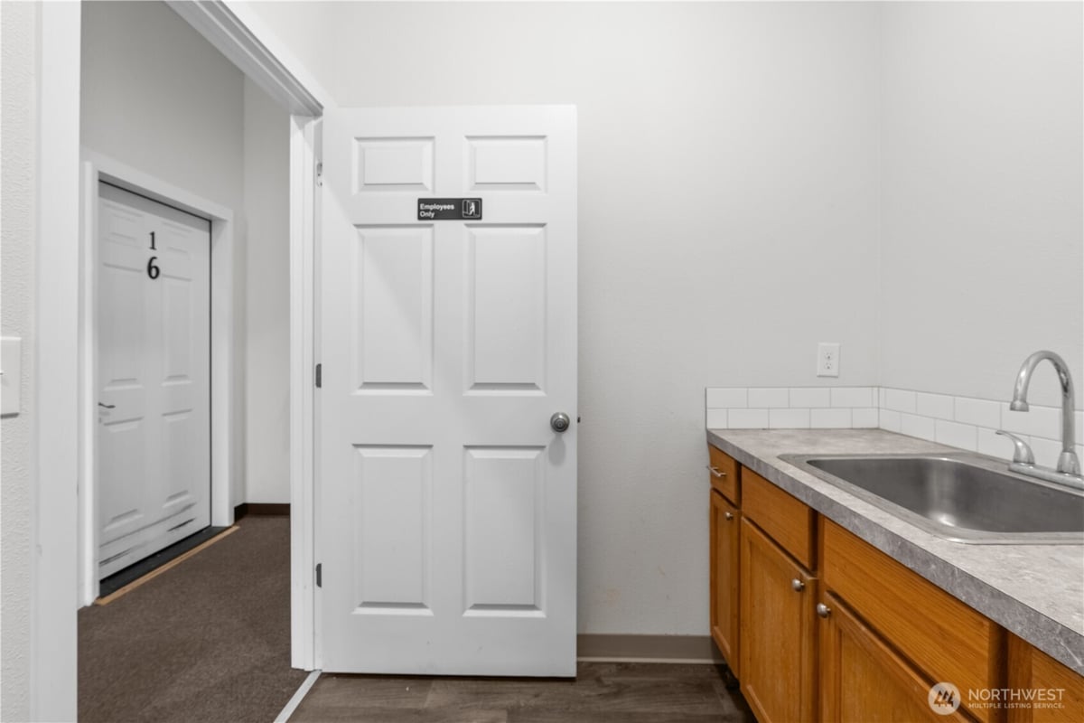 1101 Pacific Avenue N, Long Beach, WA 98631 - 9