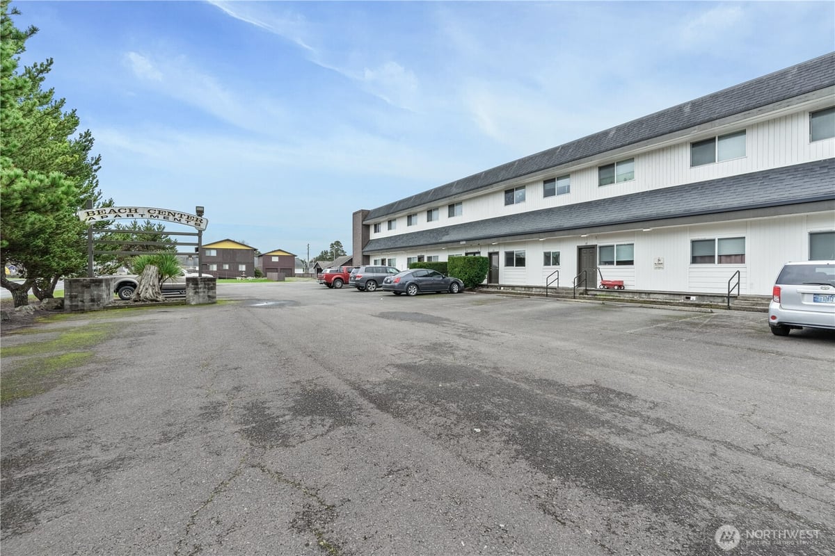 1101 Pacific Avenue N, Long Beach, WA 98631 - 5