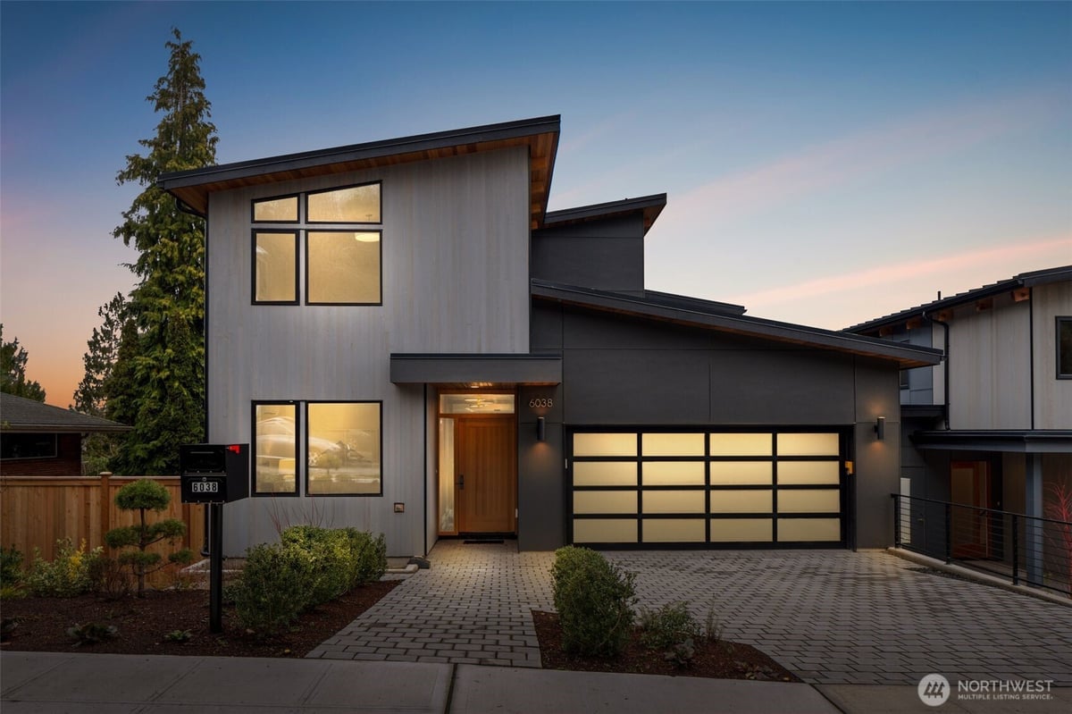 6038 50th Avenue NE, Seattle, WA 98115