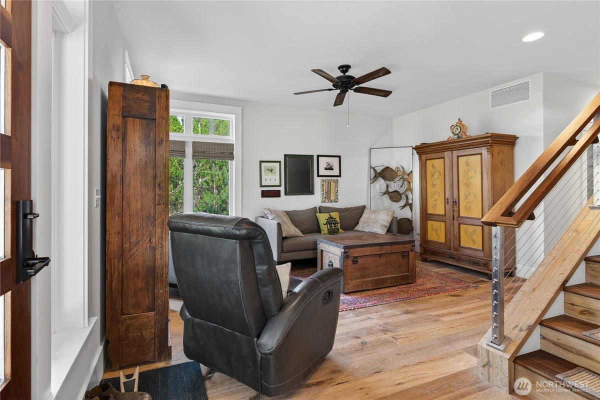 306 6th Street NW, Long Beach, WA 98631 - 32