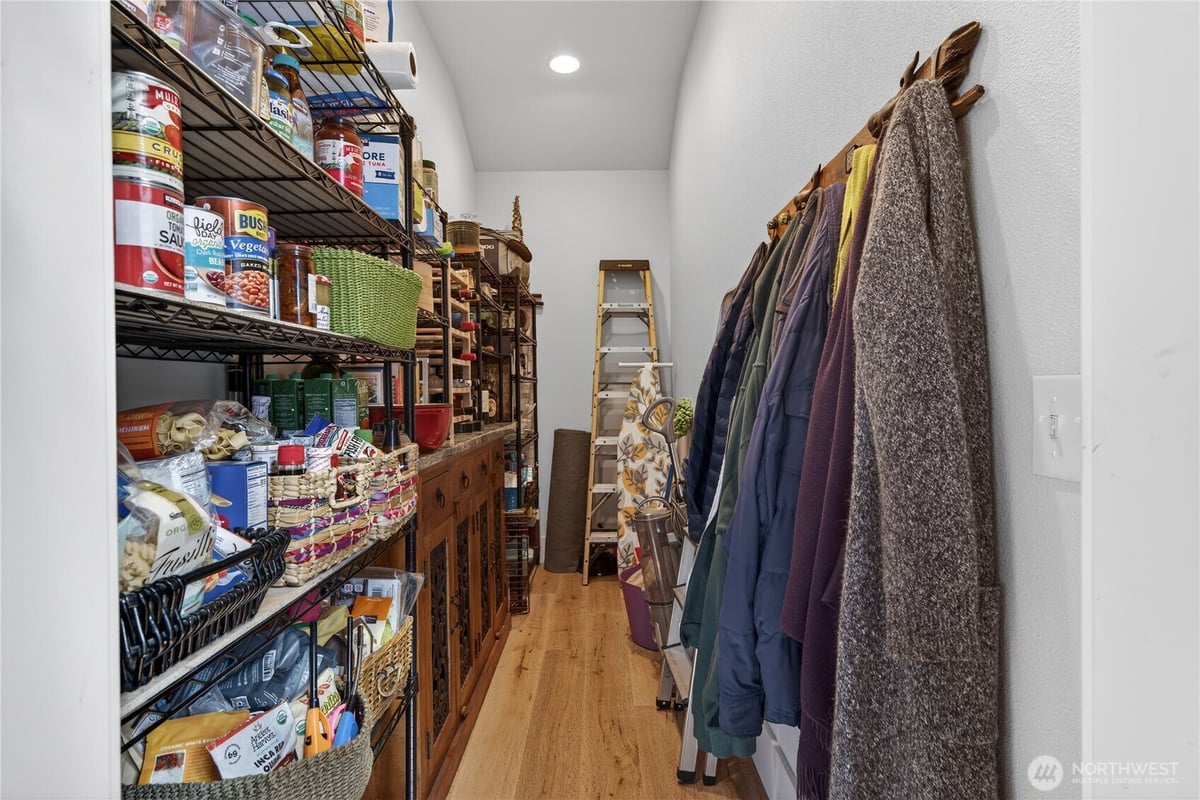 306 6th Street NW, Long Beach, WA 98631 - 18