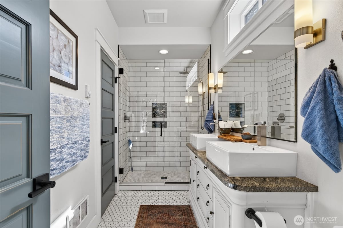306 6th Street NW, Long Beach, WA 98631 - 36