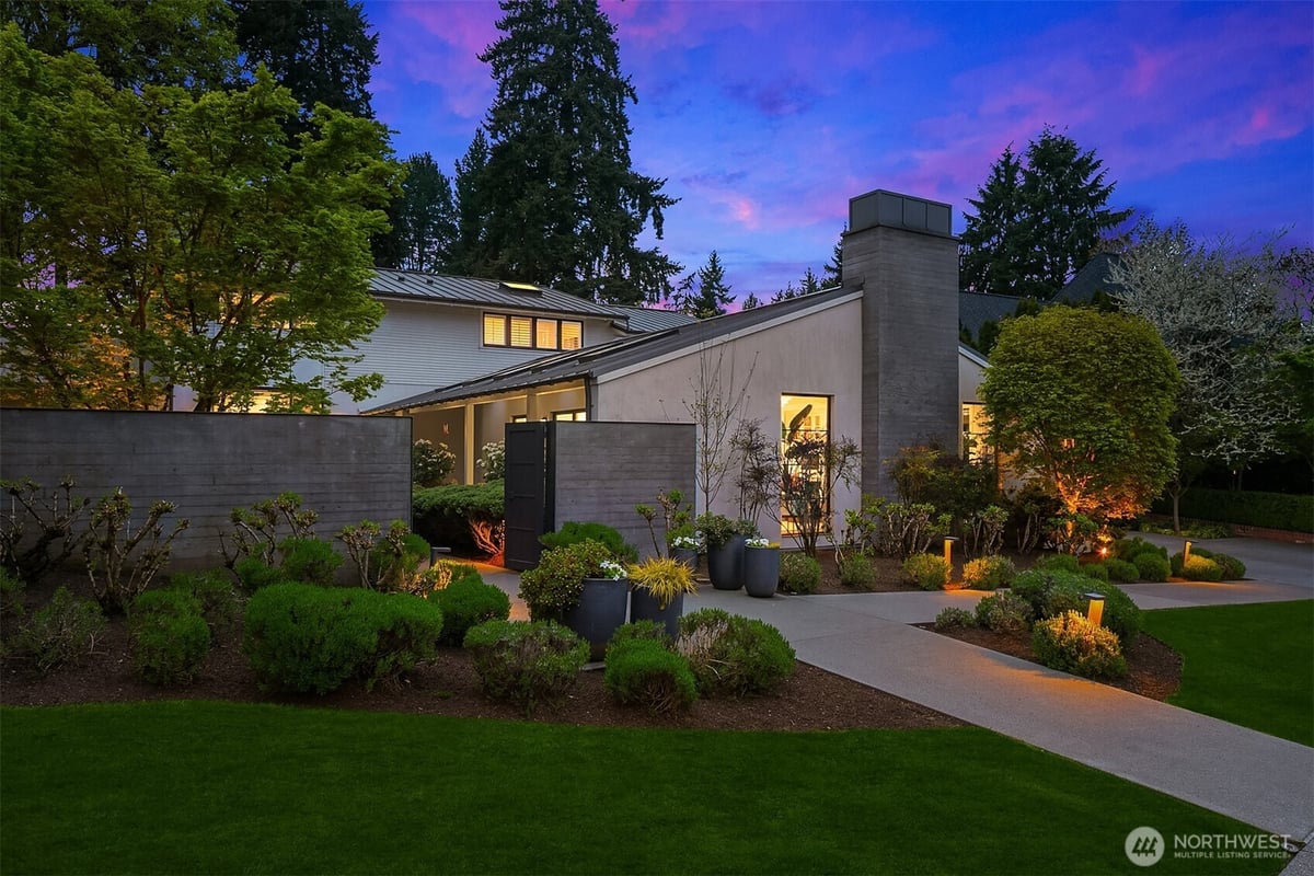 2017 Parkside Drive E, Seattle, WA 98112