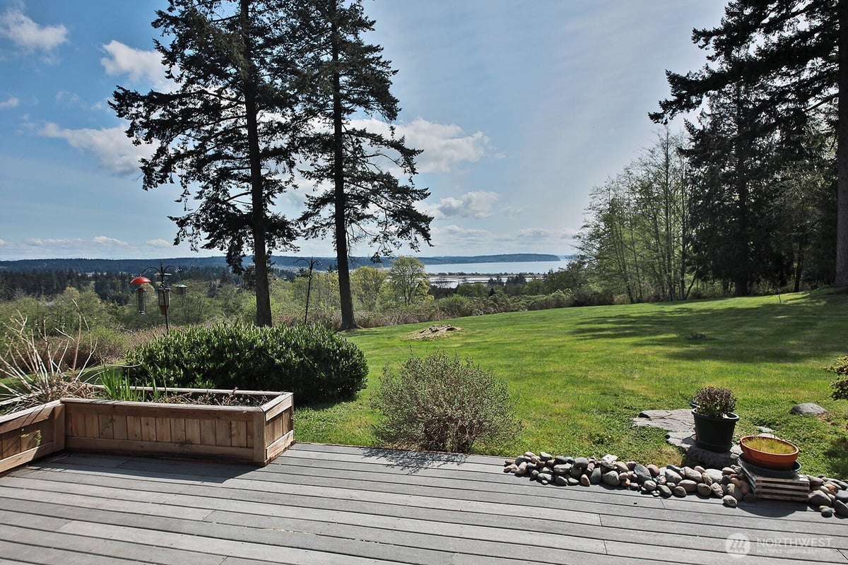 1864 Scenic Avenue, Freeland, WA 98249