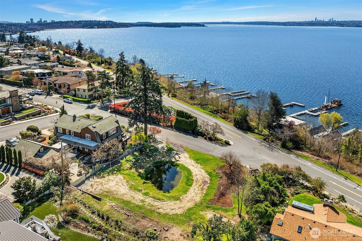 508 8th Avenue W #B, Kirkland, WA 98033