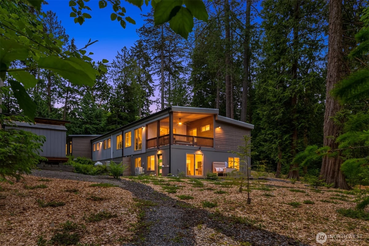 9720 NE Lofgren Road, Bainbridge Island, WA 98110