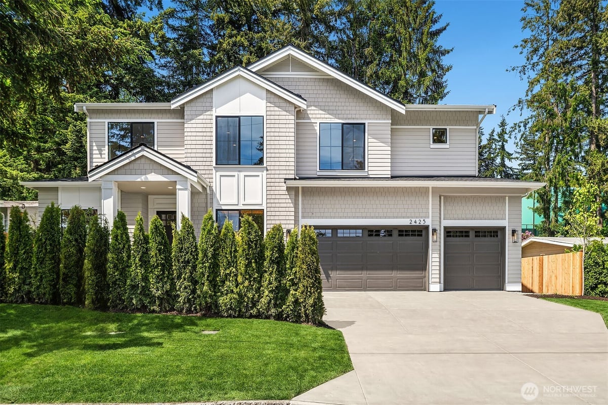 2425 153rd Avenue SE, Bellevue, WA 98007