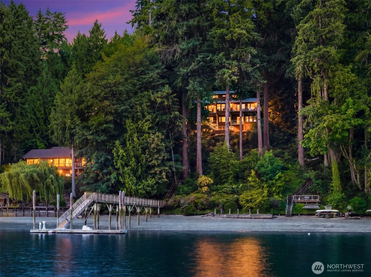11515 Blue Heron Lane NE, Bainbridge Island, WA 98110