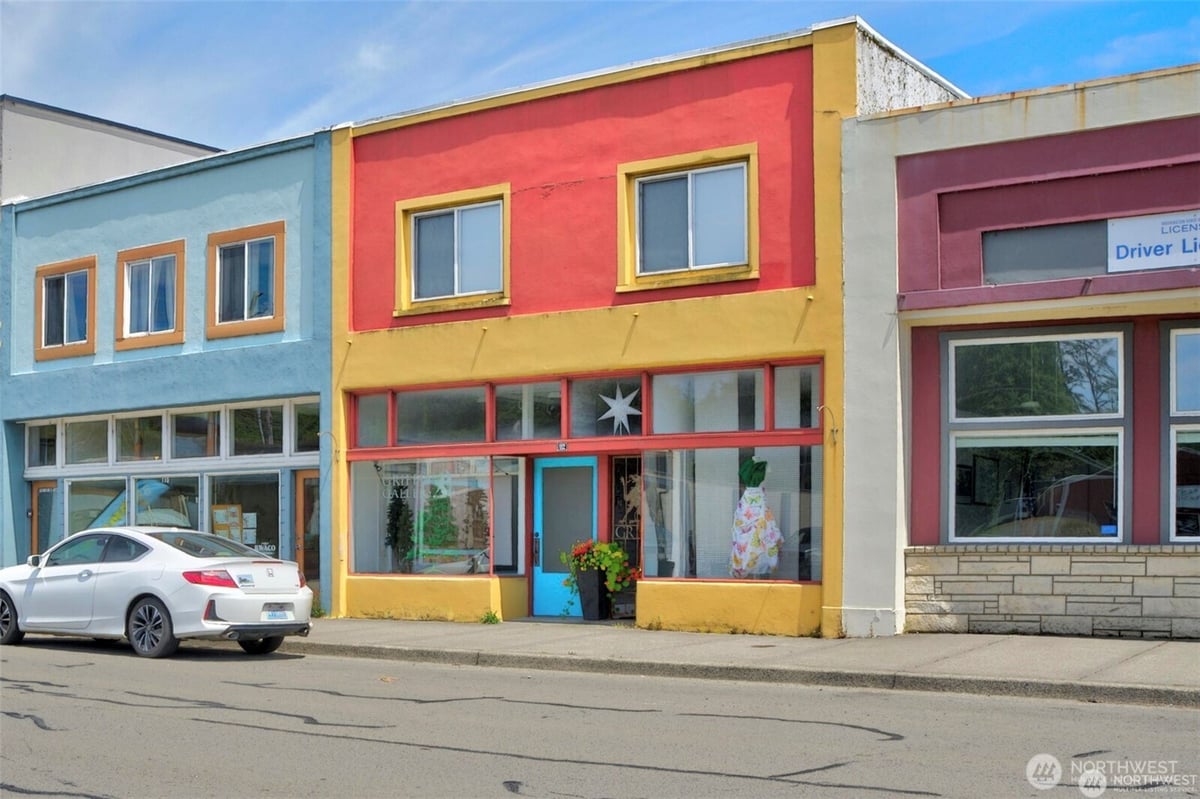 112 1st Avenue S #1-4, Ilwaco, WA 98624