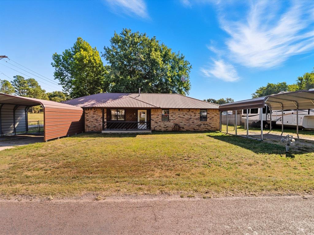 209 S East Avenue, Wynnewood, OK 73098