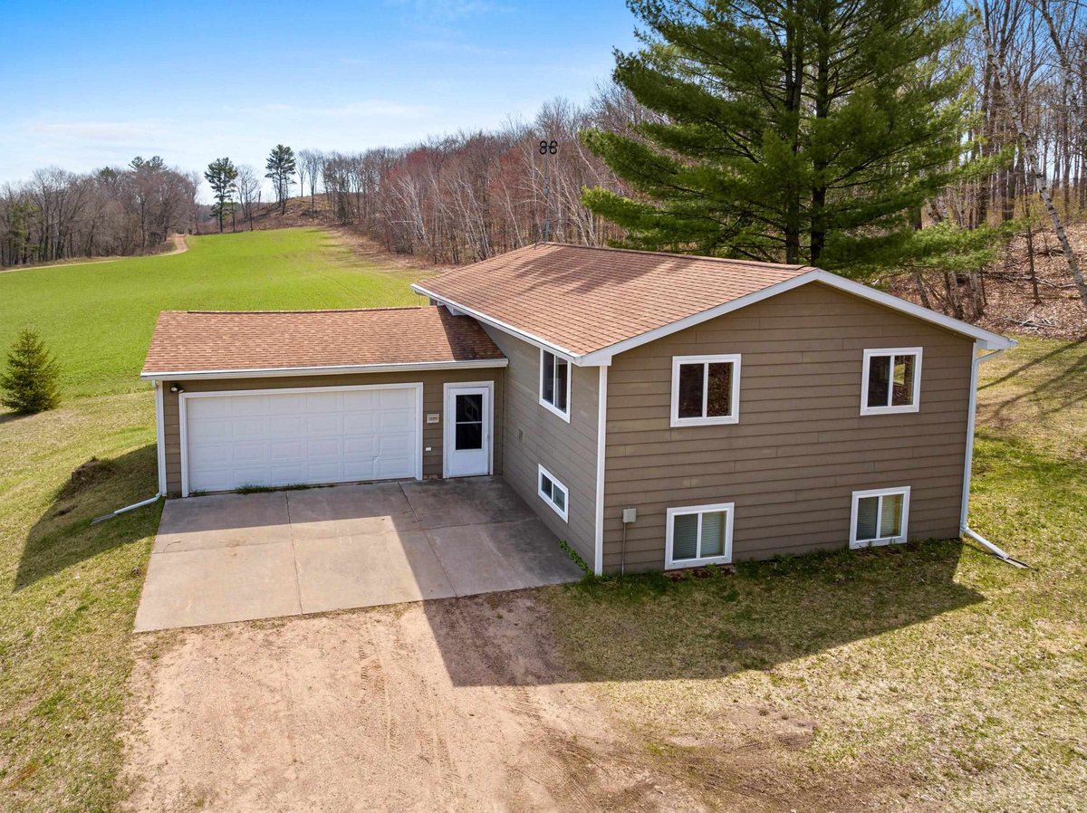 N10014 BRANDT ROAD (TOWN OF HARRISON), IOLA, WI 54945 Shambeau