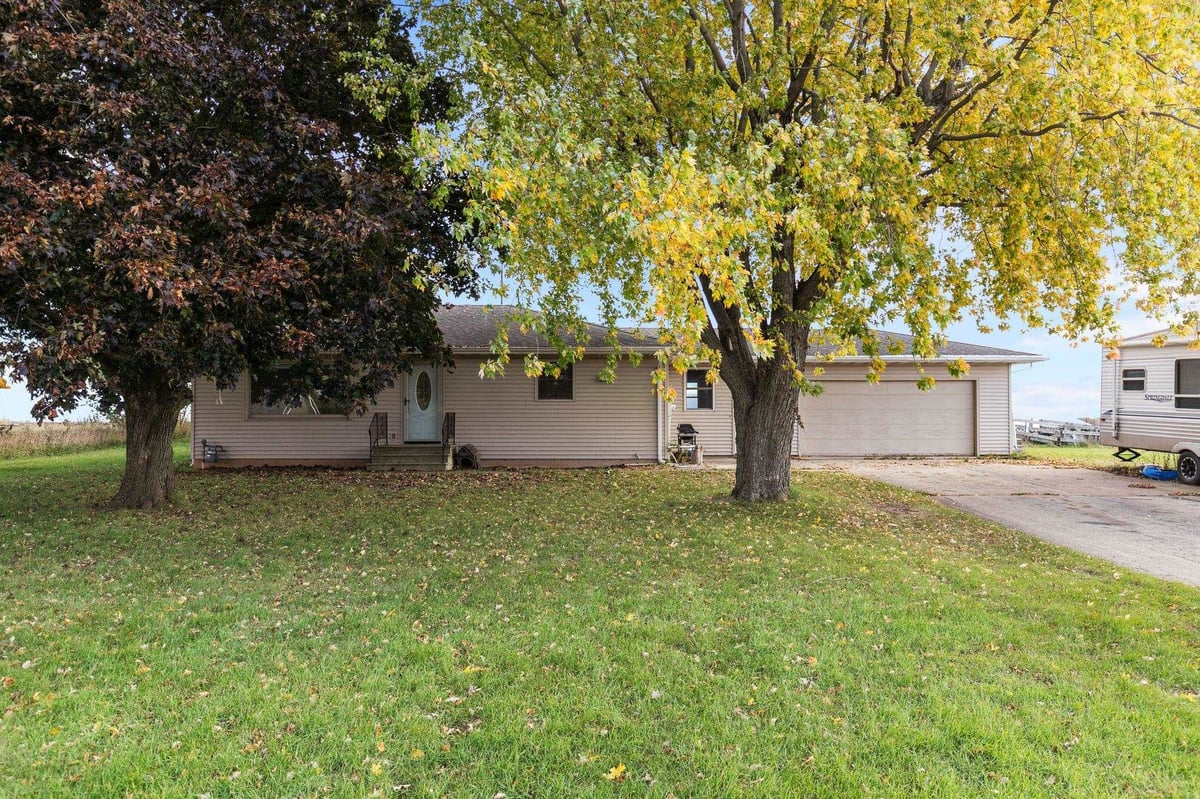 6682 HILLTOP Road (Town of Vinland)
