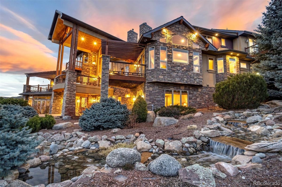 19155 Lochmere Court