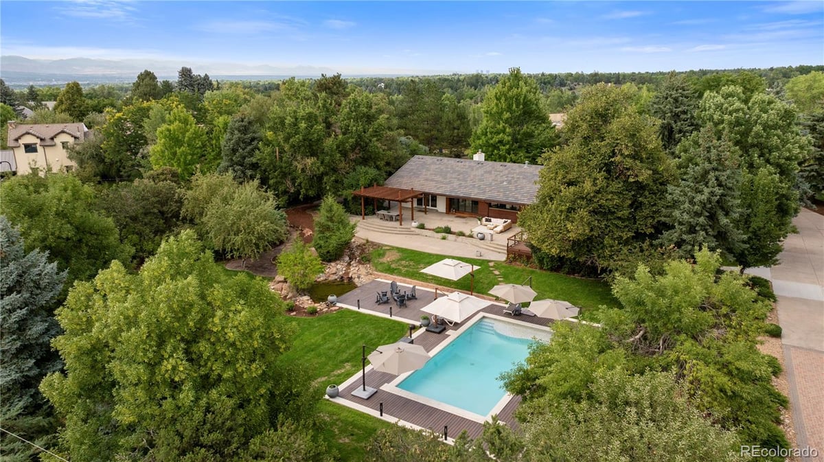 6200 Charrington Drive