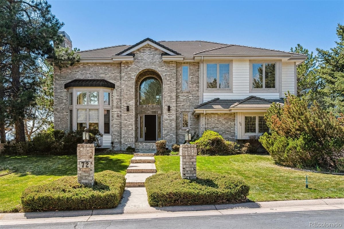 72 Falcon Hills Drive