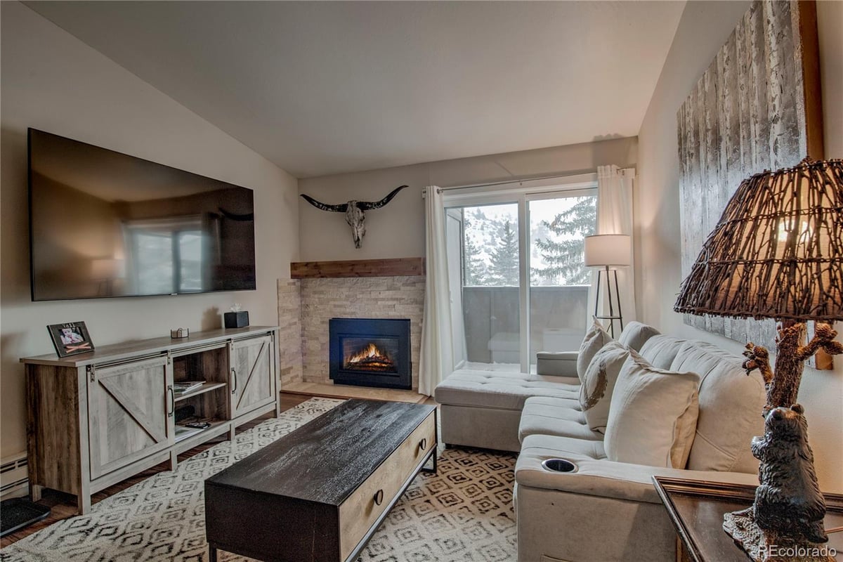 1061 W Beaver Creek Boulevard #N304