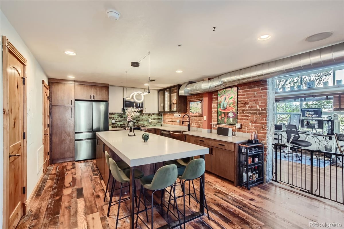 3033 Blake Street #109