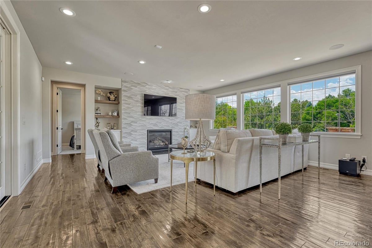 9343 Vista Hill Lane