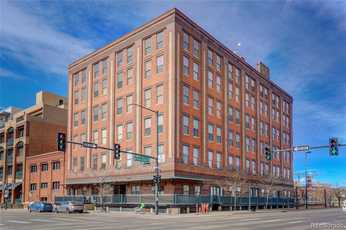 2261 Blake Street #5H