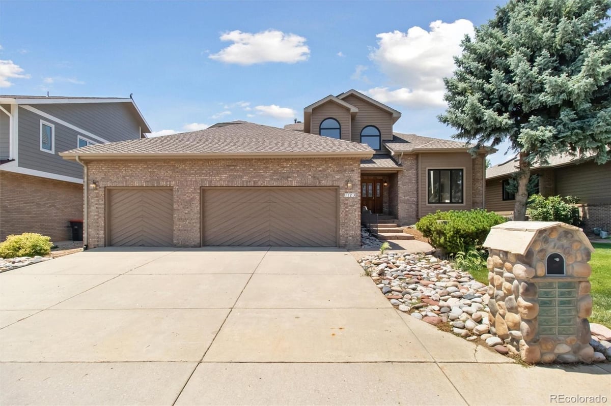 1123 Oakhurst Drive, Broomfield, CO 80020