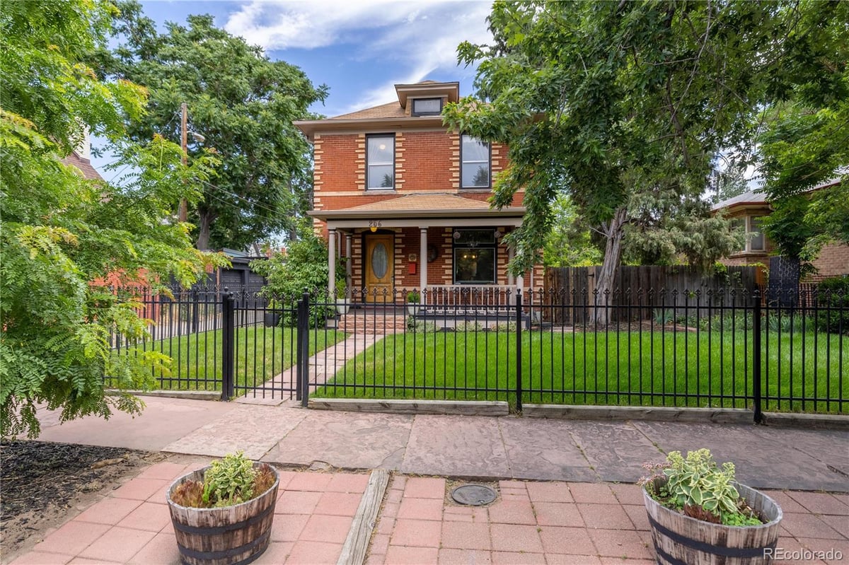 256 Bannock Street