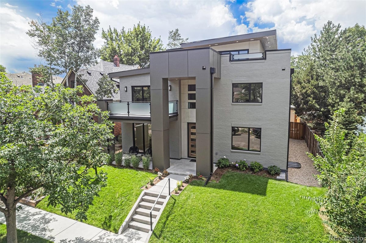 127 S Humboldt Street