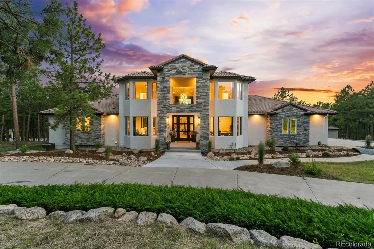 17270 Colonial Park Drive