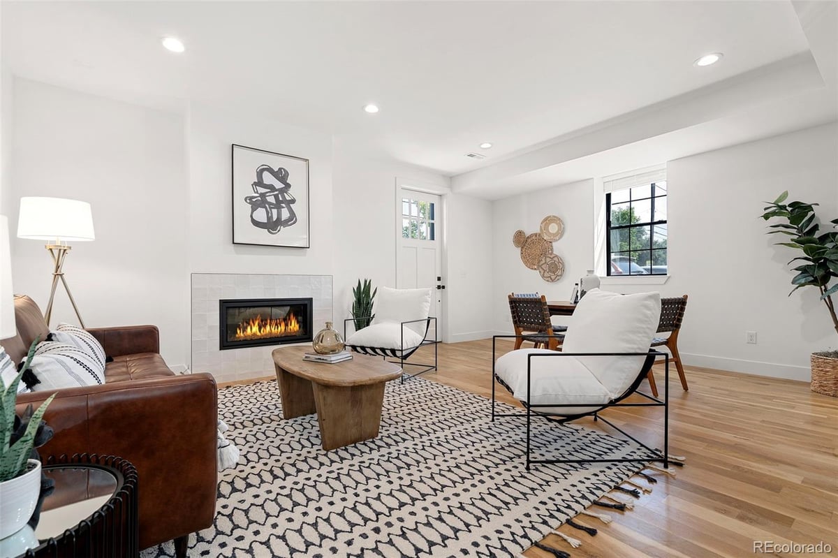 475 Galapago Street #3