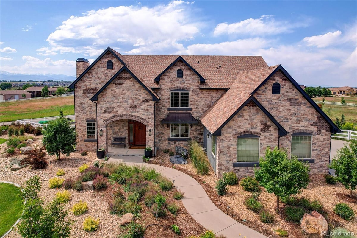 147 Commander Drive