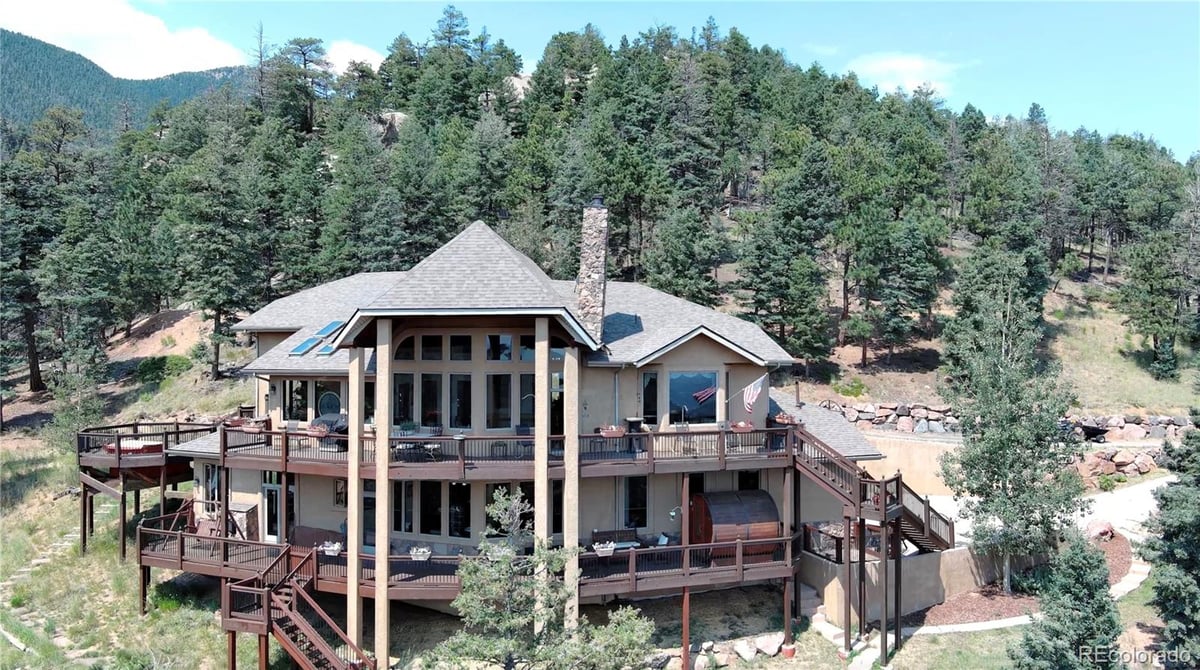 515 Ponderosa View