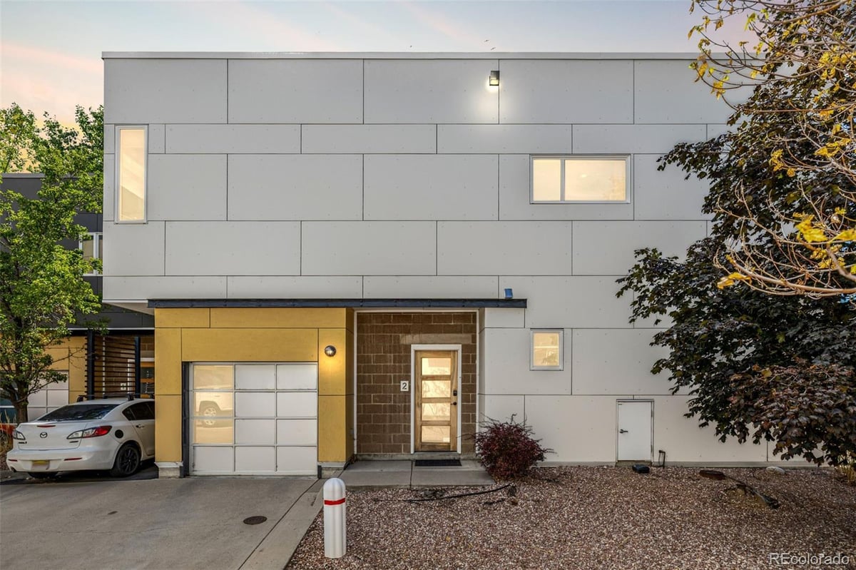 3095 Blake Street #2