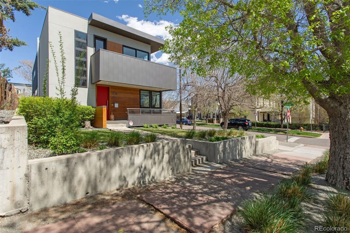 1801 W 33rd Avenue