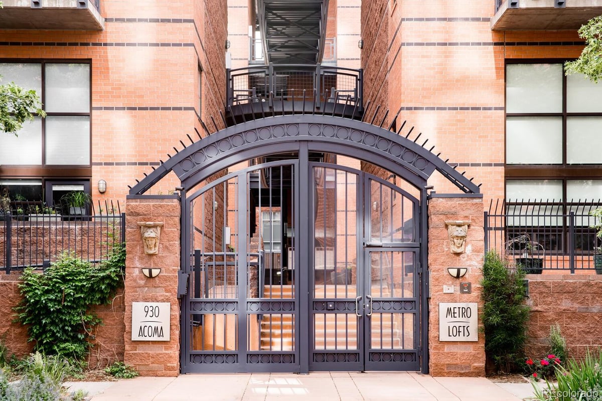 930 Acoma Street #212