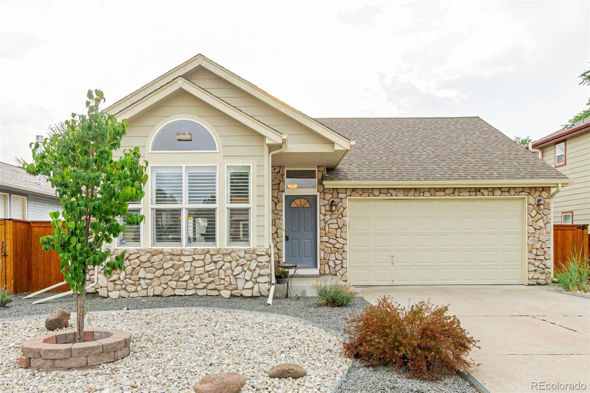 1025 S Krameria Street