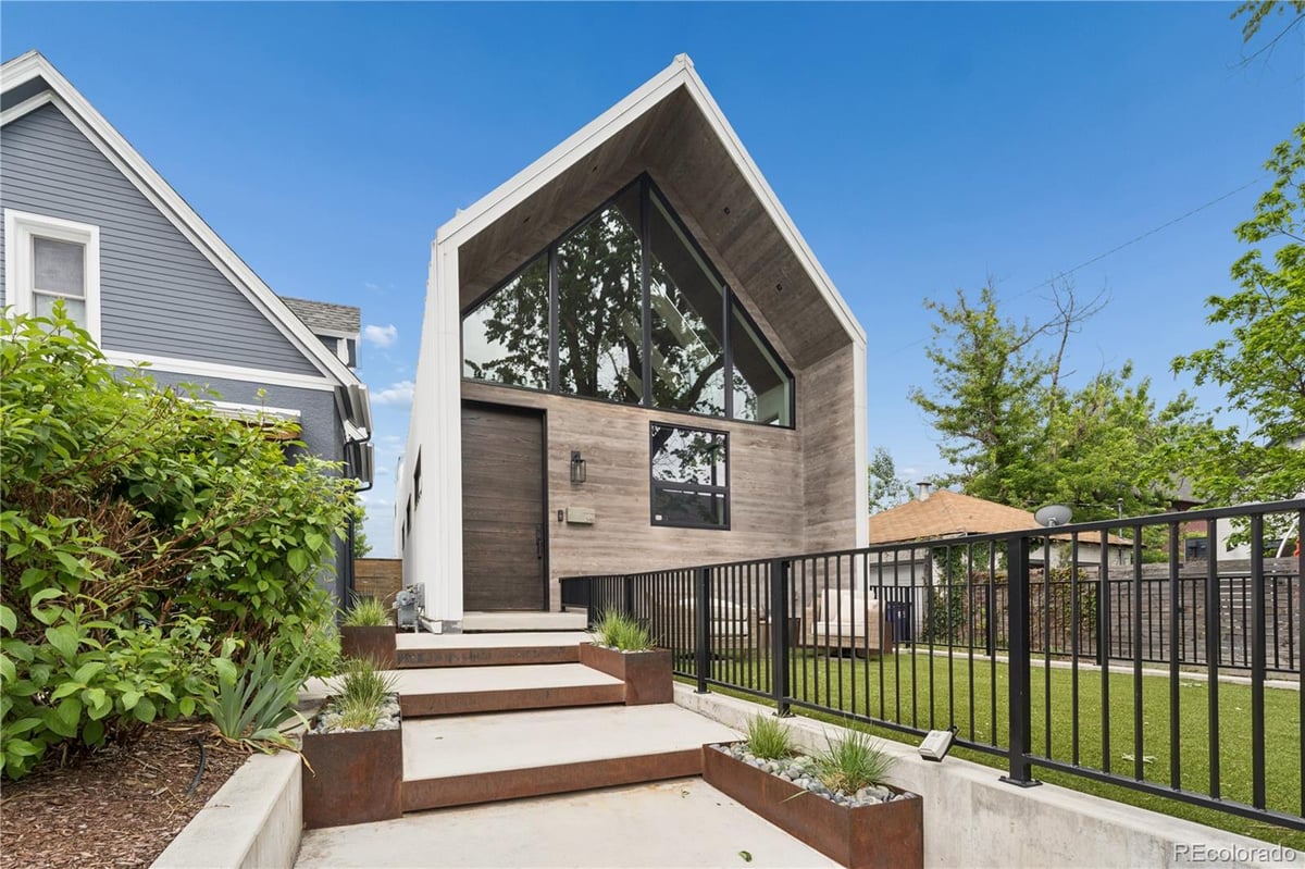 3418 vallejo Street