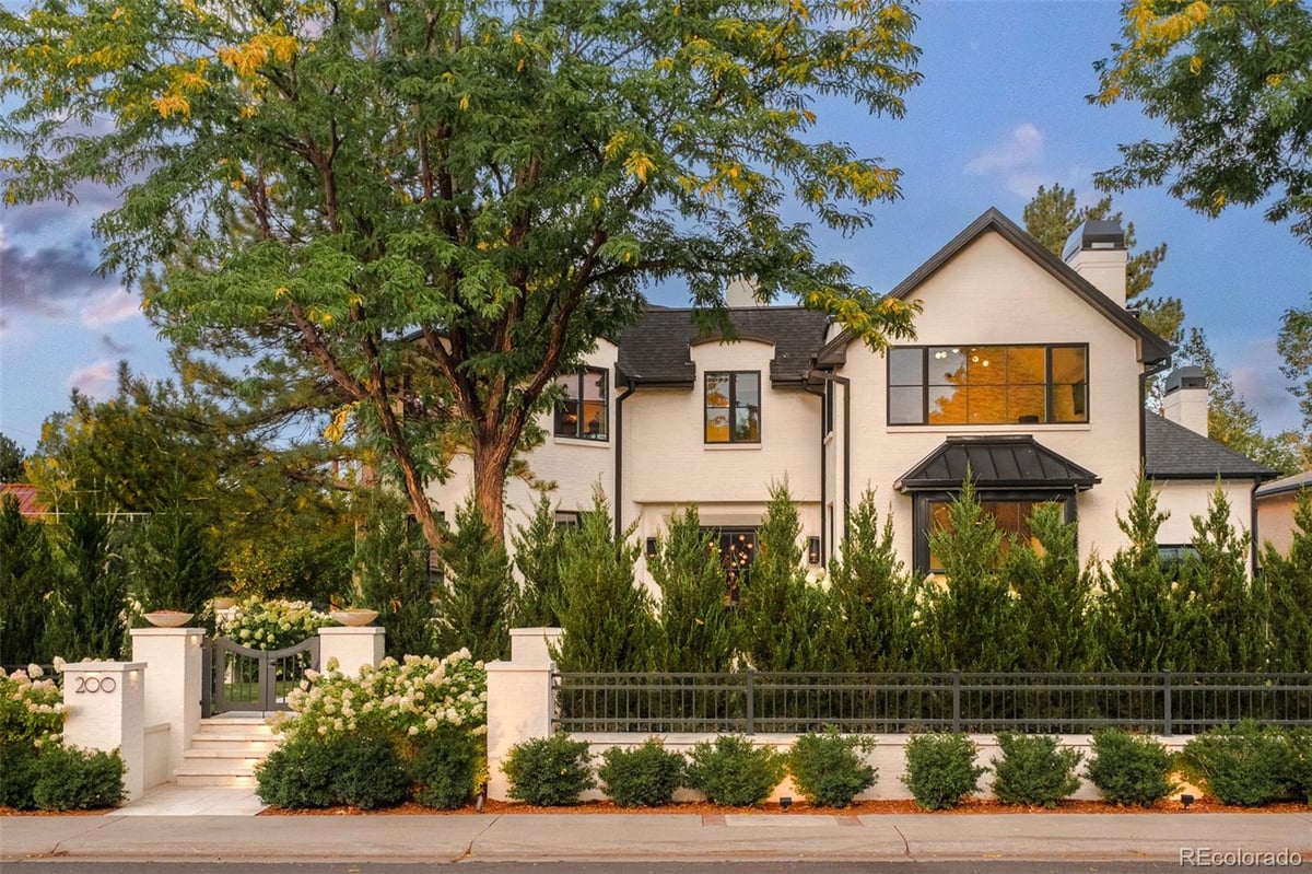 200 S Forest Street