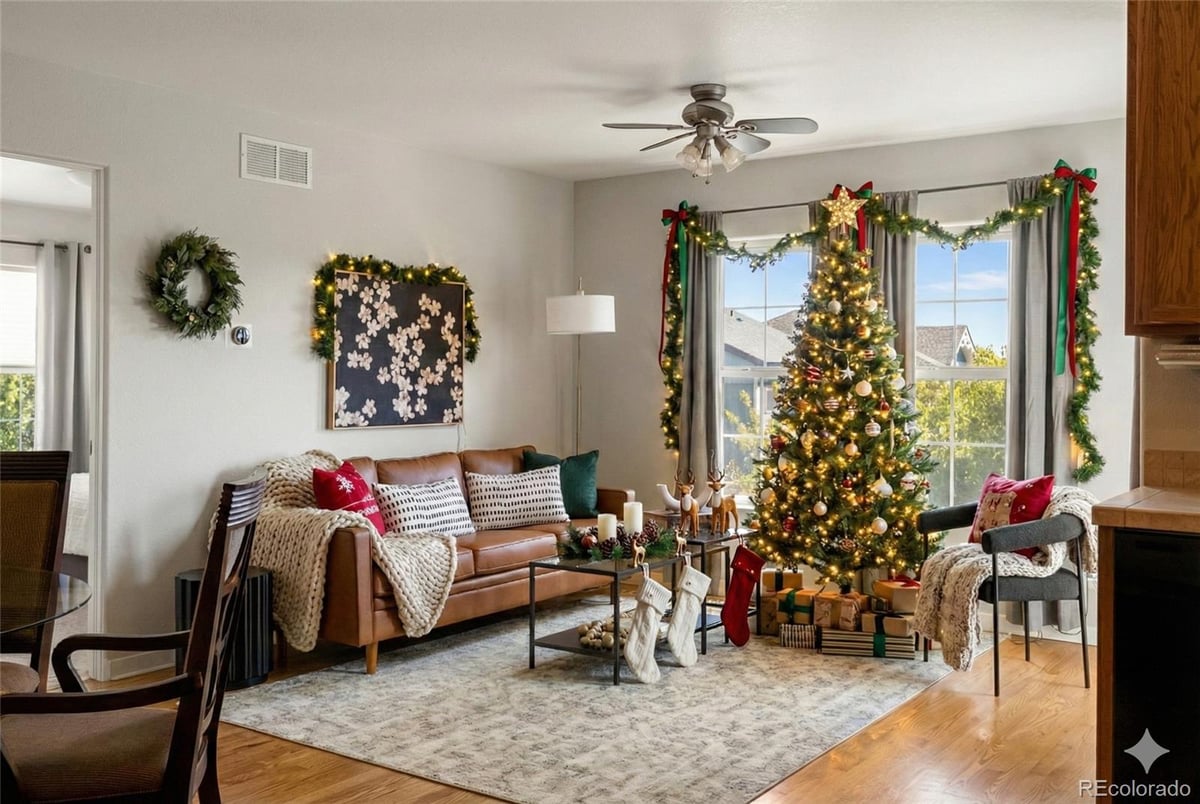 2222 Valentia Street