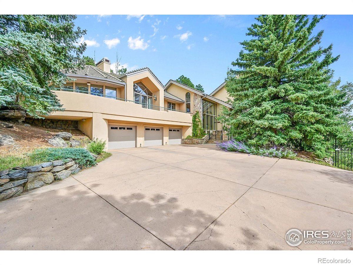 1682 Montane Drive E