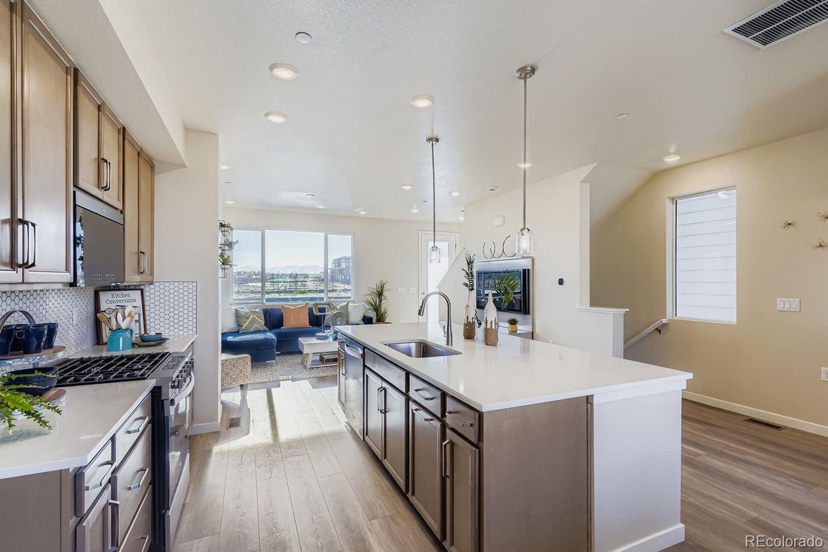 1585 W 166th Avenue, Broomfield, CO 80023