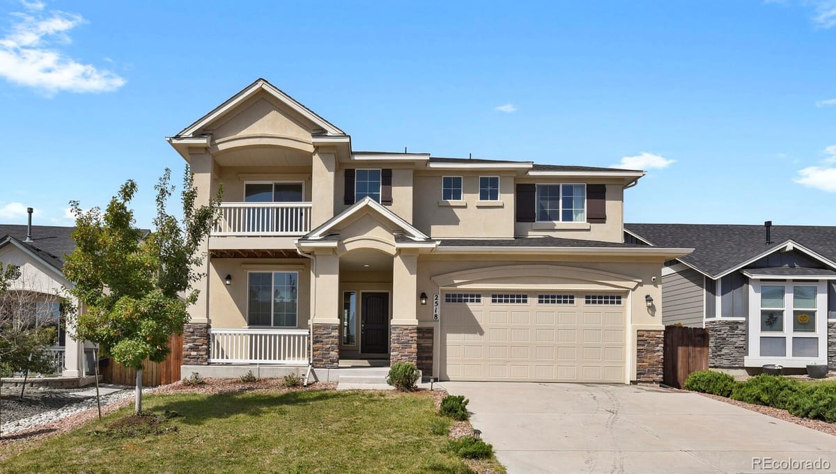 2518 Grand Prix Court