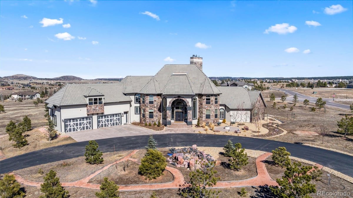 19205 Sixpenny Lane