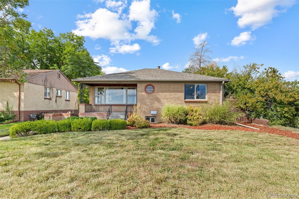 4737 Lowell Boulevard