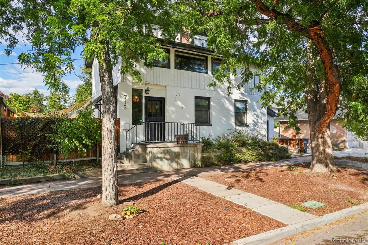 715 E 4th Avenue