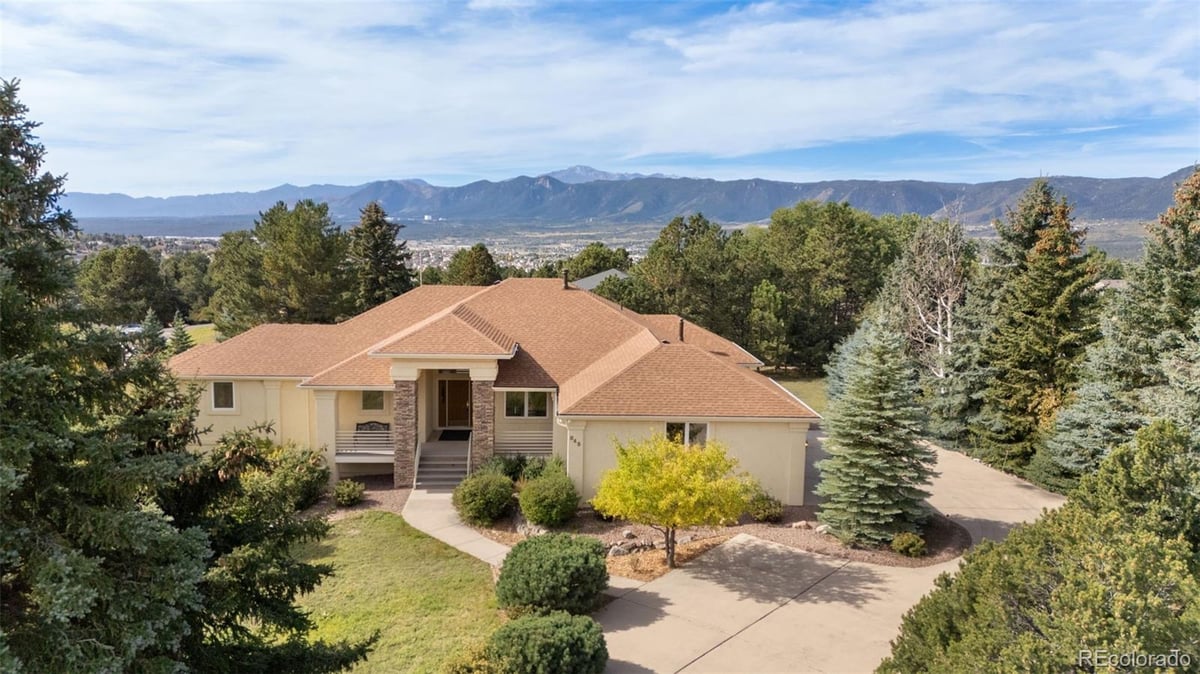 845 Oak Hills Drive