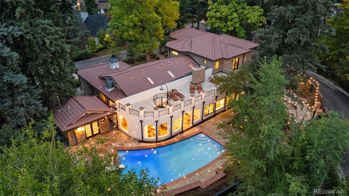 2111 E Alameda Avenue